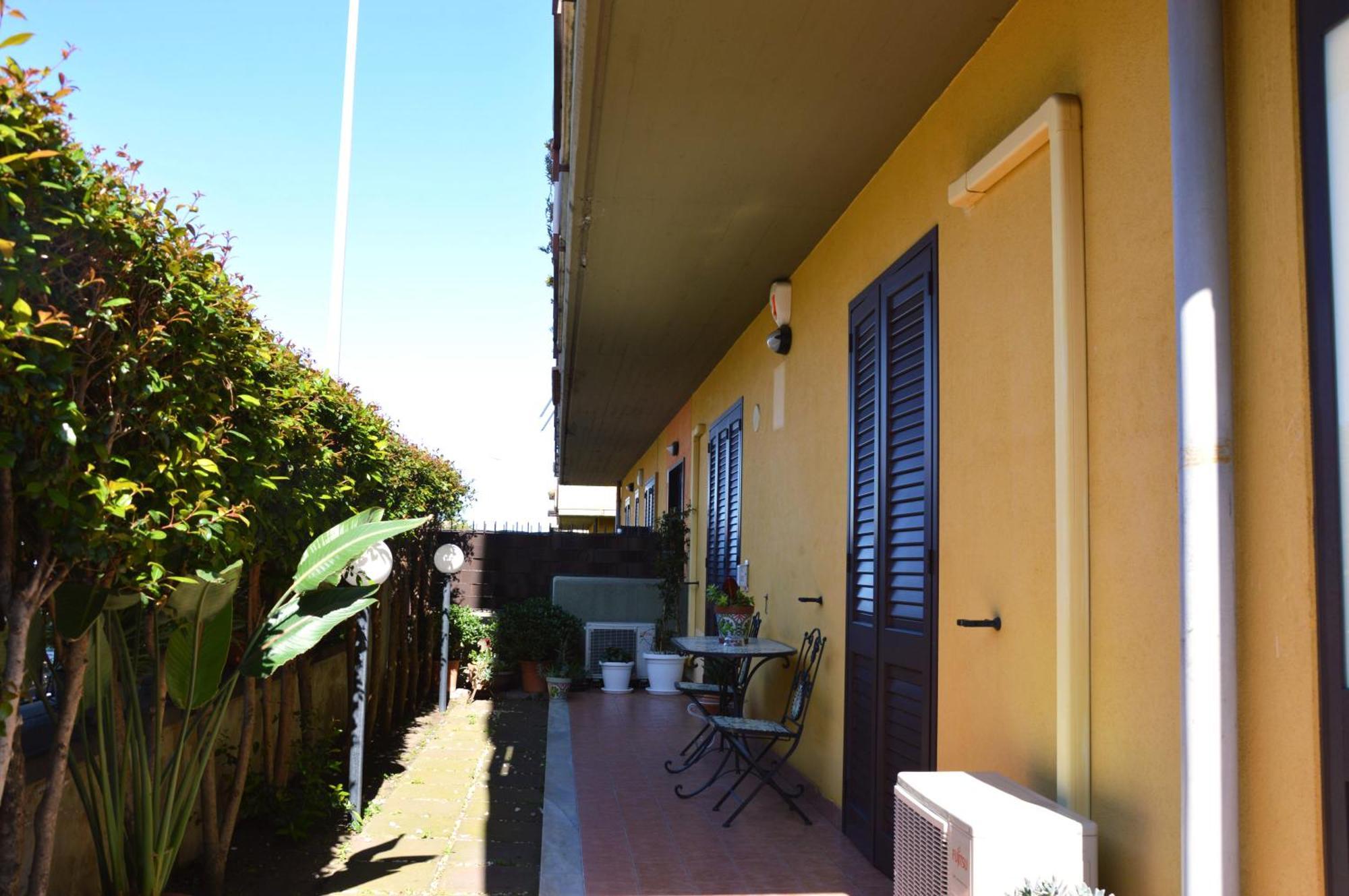 Rita Little House Apartment Mascali Exterior photo